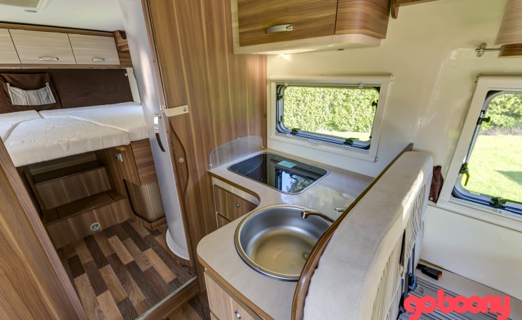 Rental of well-equipped family camper