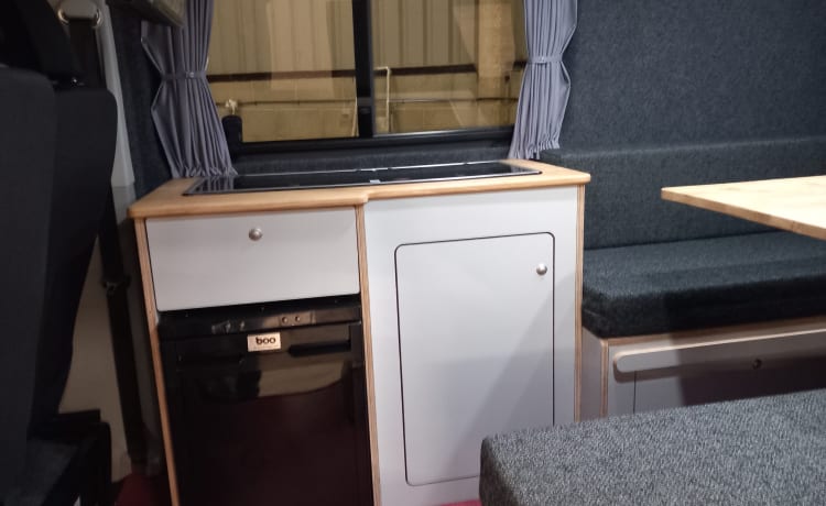 Jimmy – Camper Volkswagen 2 posti letto del 2012