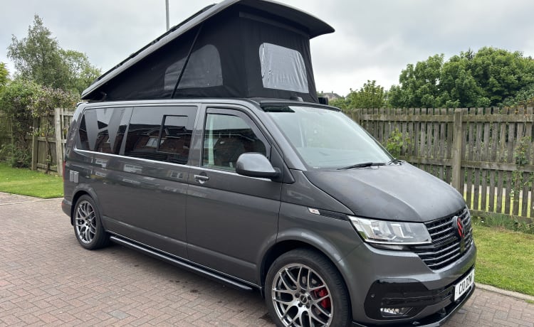 Caora  – 4-persoons Volkswagen High Spec campervan uit 2020