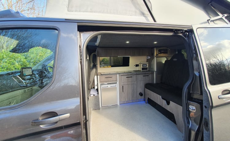 2020 Ford Transit Custom Camper voor kamperen op of buiten het elektriciteitsnet