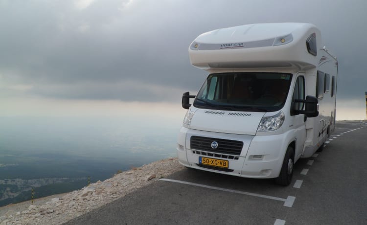 Ruime en complete camper voor een nette prijs