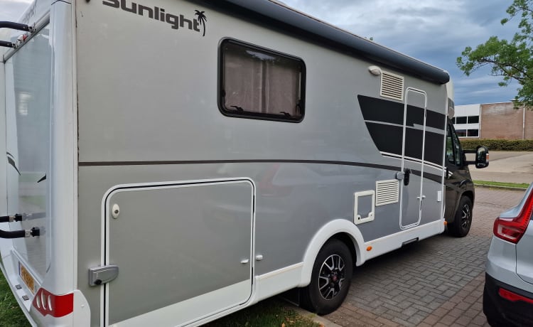 Mooie 4pers. Camper Sunlight semi-integraal uit 2020