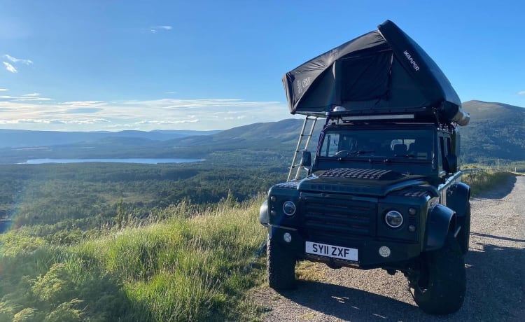 Adventure Defender – Land Rover Defender 110 met 2 slaapplaatsen