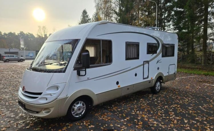 4p Bürstner integraal camper uit 2009