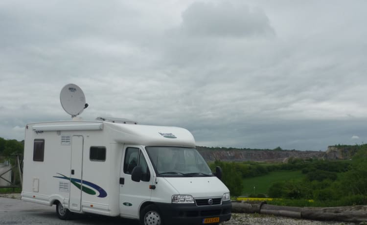 Mieten Sie einen schönen Camper, Extras inklusive Fahrradträger