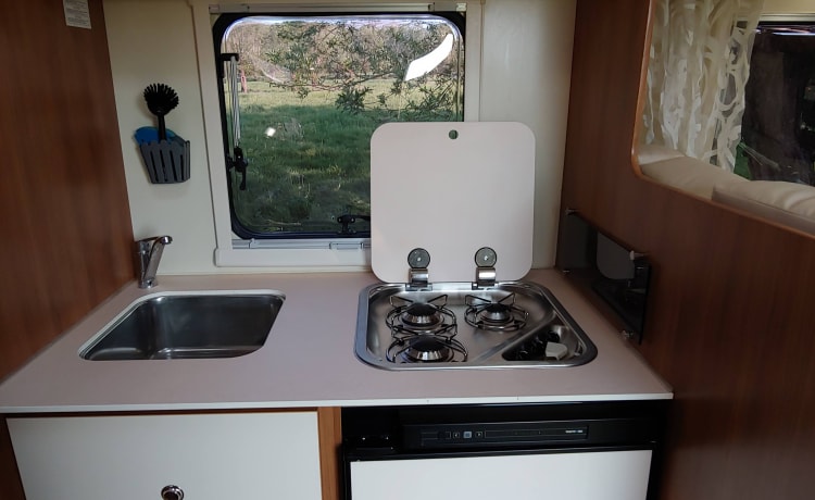 spacious 6 person family camper