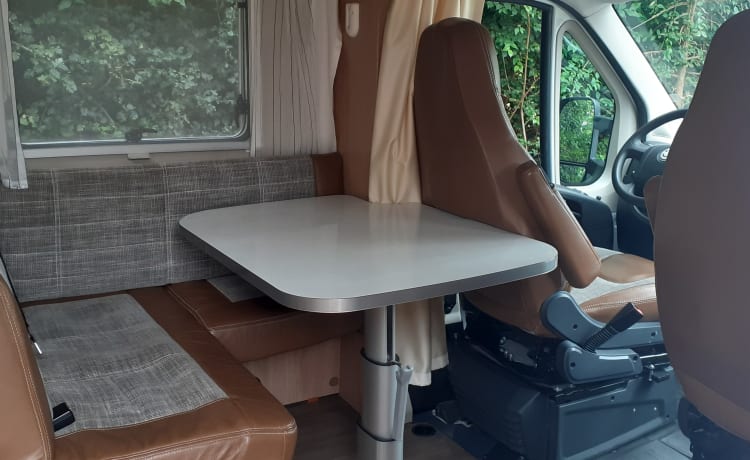 Camping-car 4 personnes Fiat Ducato Sunlight T69