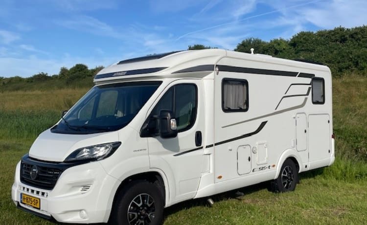 Luxe en comfortabele 2p Hymer semi-integraal AUTOMAAT uit 2020