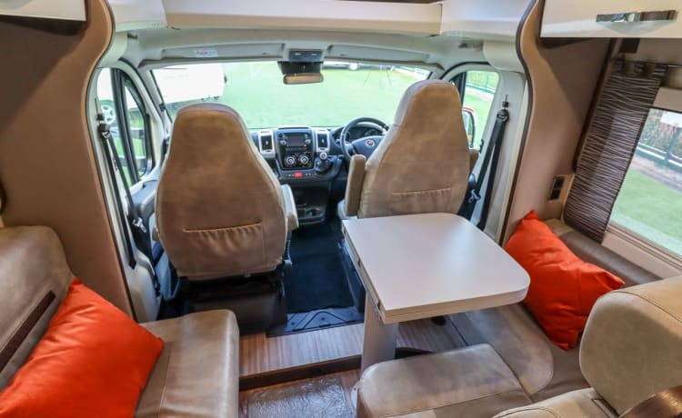 The memory maker  – Stylish 4 berth Benimar Mileo, free WiFi, flexible pick ups/drop offs