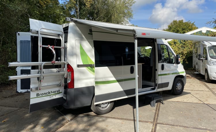 Olly 3.0 – Camper bus sportivo - Bronckhorst Campers