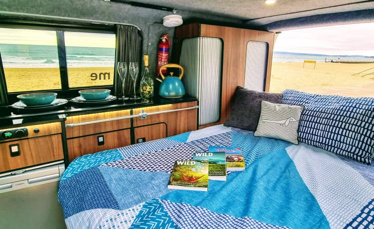 Barbarella – 4 Schlafplätze Gemütlicher VW T5 Campervan