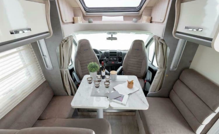 Dream on wheels – ELNAGH T LOFT 530 Glücklicher Camper