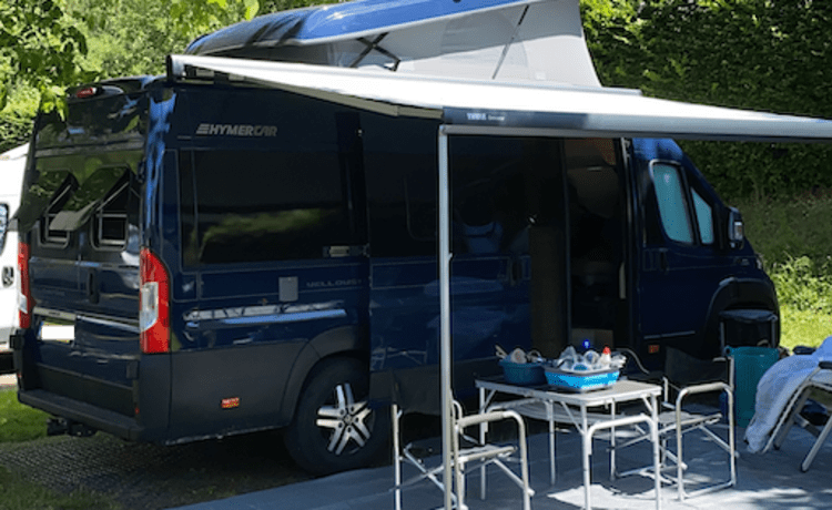 Fiat Hymercar Emmen  – Camping Car Bus Très Luxueux Avec Toit Couché (4 pers)