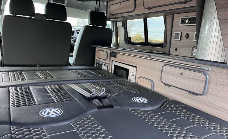 Iona – Conversione camper VW T6 di lusso