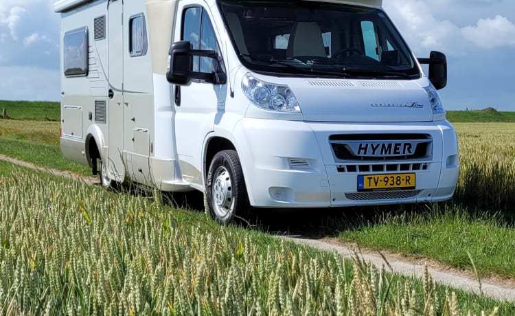 Pluk  – Un merveilleux Hymer pour 4 personnes ! Entrée basse et rez-de-chaussée