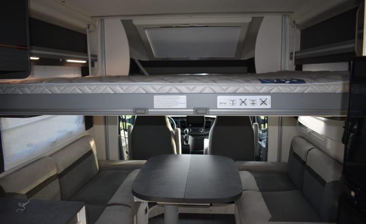 New 4-person mobile home Chausson