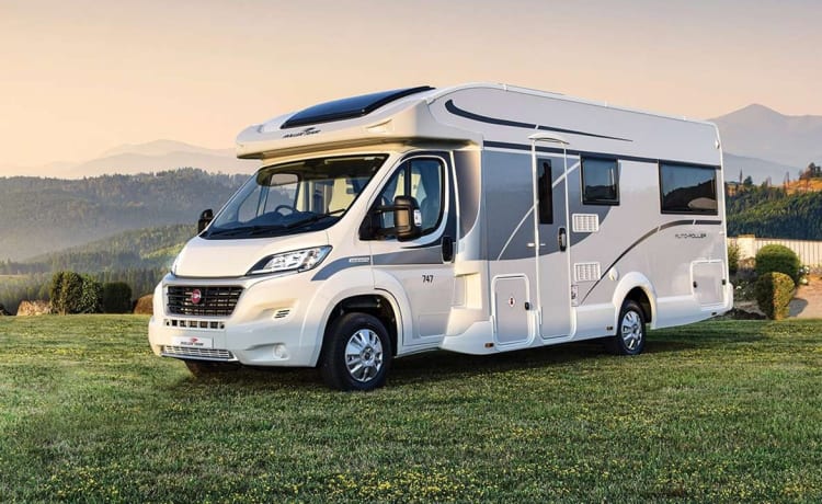 Baker's – 2020 Rollerteam 747, luxe 6-persoons camper