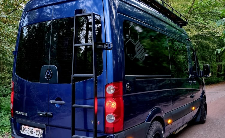 BLUE – VOLKSWAGEN CRAFTER AVENTURE