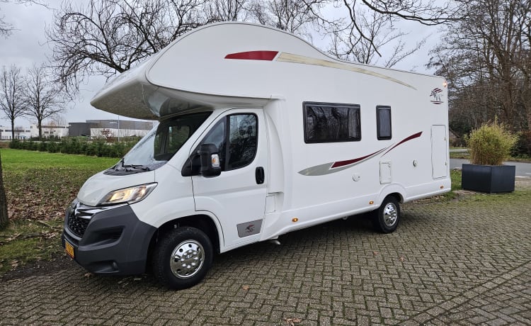 SUN Traveller – Spacious comfortable family camper