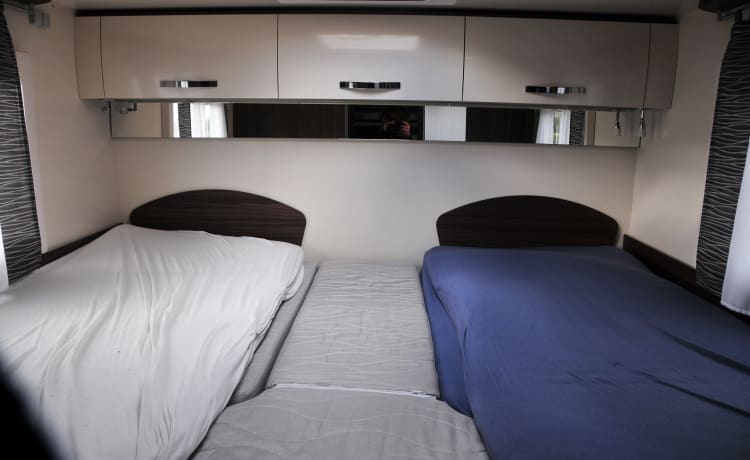 Cocoon – Ruime Benimar voor 5 personen uit 2019