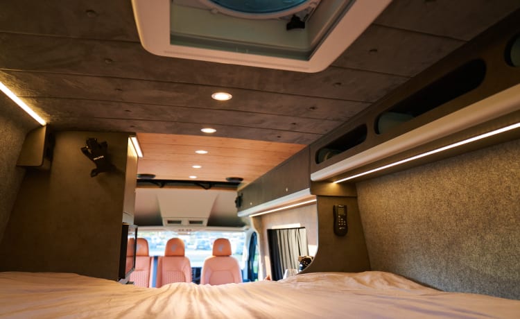 THUNDER – Splendido camper VW Crafter 4 posti letto del 2022