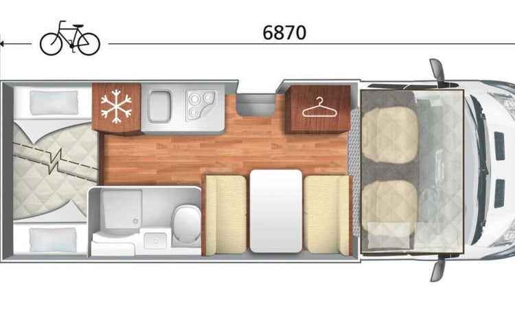 6 berth Roller Team alcove from 2022