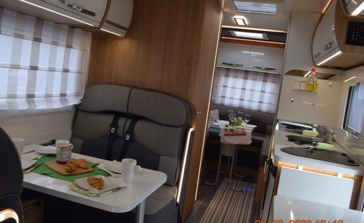 Baker's – 2020 Rollerteam 747, luxury Six berth Motorhome