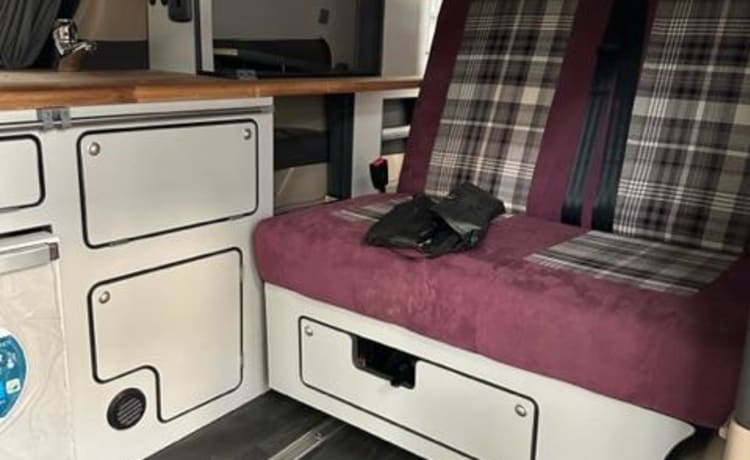 Hybrid – Compact Hybrid Family camper