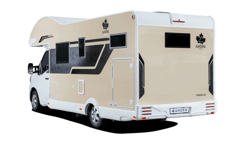 zeer luxe 6 pers. Ahorn-Canada camper met garage 