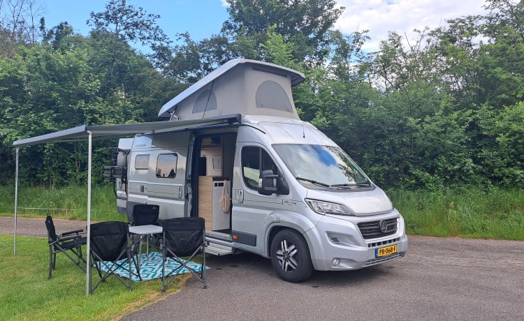 Hymer buscamper 4 persoons