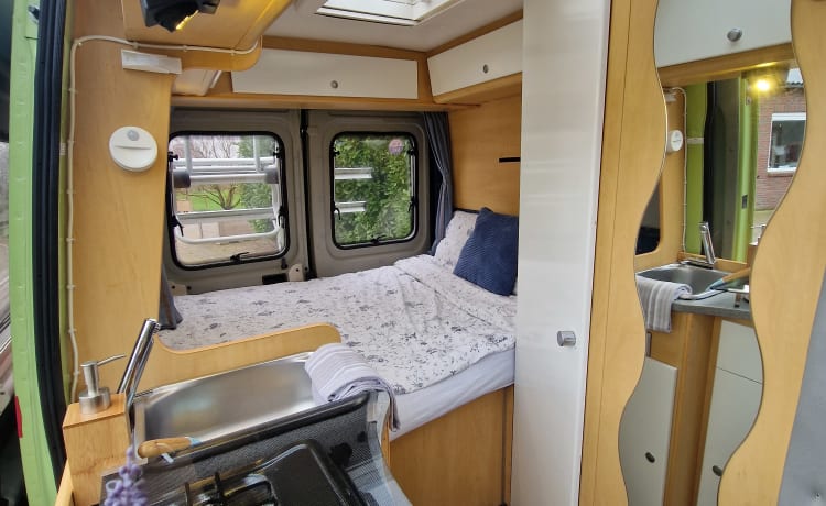 OFF-GRID – Bus camper super completo! completamente arredato