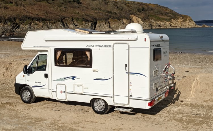 Kernow Explorer – Camper familiare per 4 persone nel cuore della Cornovaglia