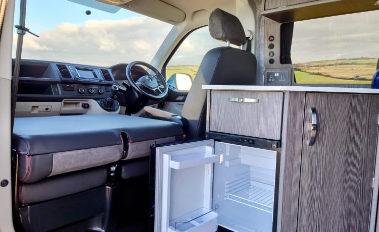 Beryl – LWB 4 POSTI LETTO VW T6