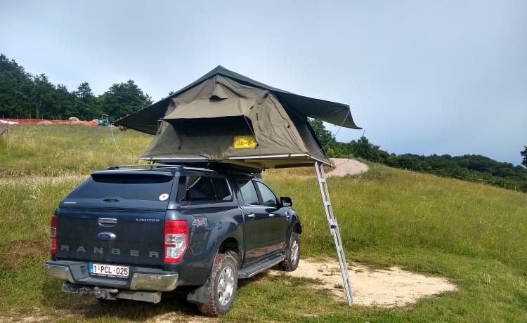 Ford Ranger met daktent voor 3 tot 4 personen