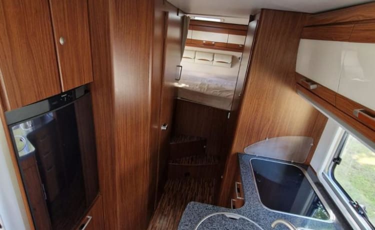 Hymer half integraal camper 2 persoons