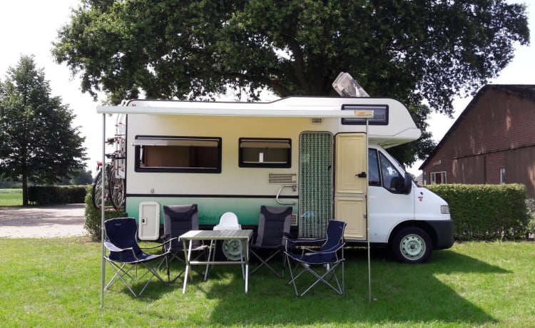 "Sminty Minty" – Nice Fiat Ducato (family) camper: book now until 12-10 and from 24-10