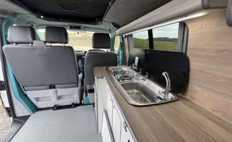 The Rolling Retreat – VW Campervan