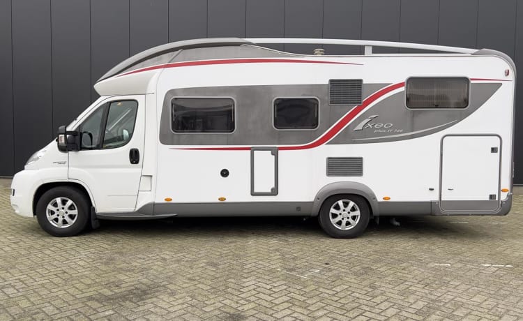 Prachtige luxe 4 persoons camper