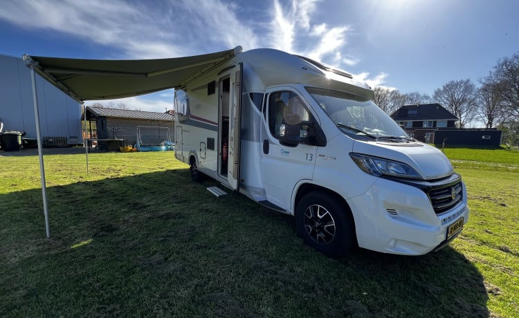 13 LMC T742 – LMC T742 teilintegrierter Camper 2020