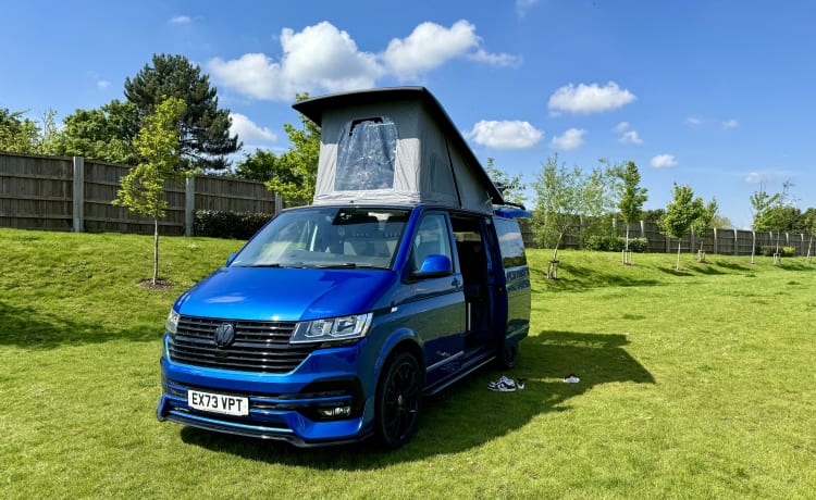 Ruby – Luxury 4 berth Volkswagen campervan