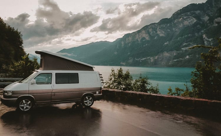 Jupp – VW T4 California - The retro Bulli with a new look