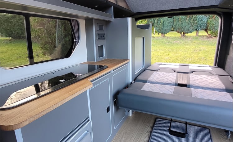 4 Berth Vauxhall Vivaro LWB Campervan