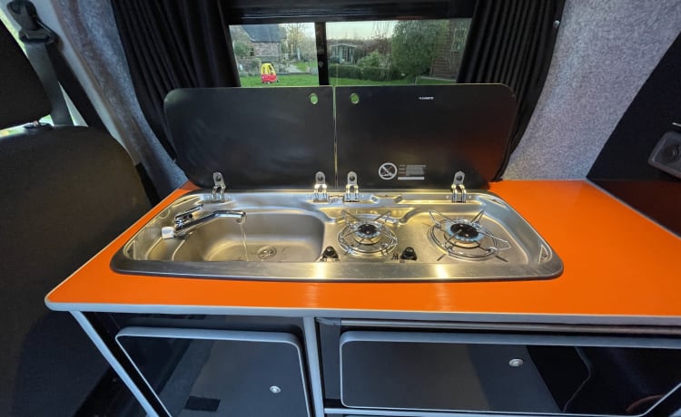 4-persoons Ford Transit Custom campervan uit 2015