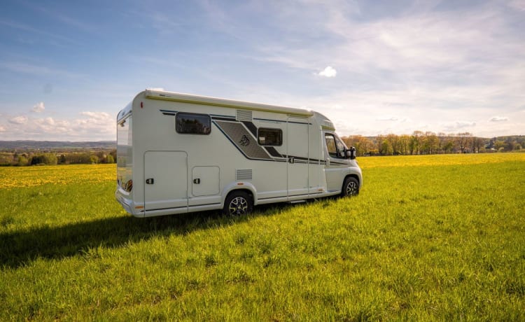 enjoycamper2 – KNAUS VAN TI 650 MEG ÉQUIPEMENT SUPÉRIEUR PARTIELLEMENT INTÉGRÉ IDÉAL POUR LES COUPLES