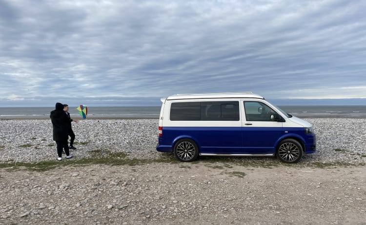 Colin – 4 berth Volkswagen campervan from 2014