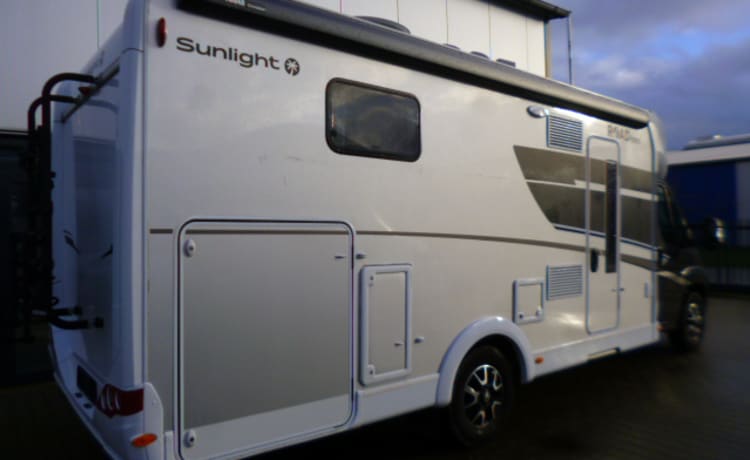 Billy – Hymer Carado with length beds, very suitable for tall people