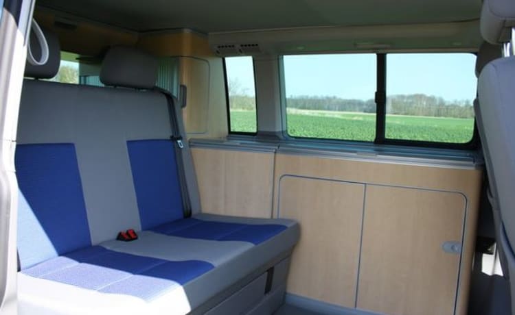 Bulli 2 – Camping-car bus économique Volkswagen California T5