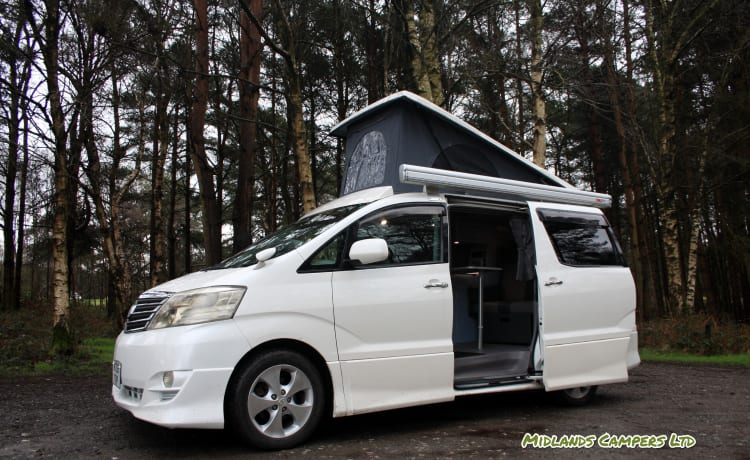 Skye – Toyota-Wohnmobil mit 4 Schlafplätzen aus dem Jahr 2005