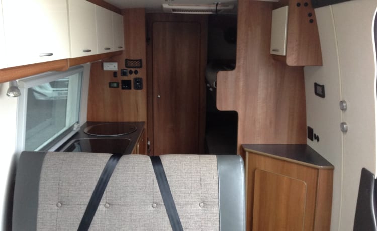 Marcia Merc – 4 berth Mercedes-Benz Sprinter