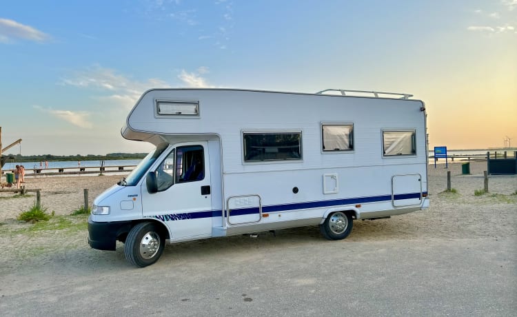 Huisje op wielen  – Spacious family camper 